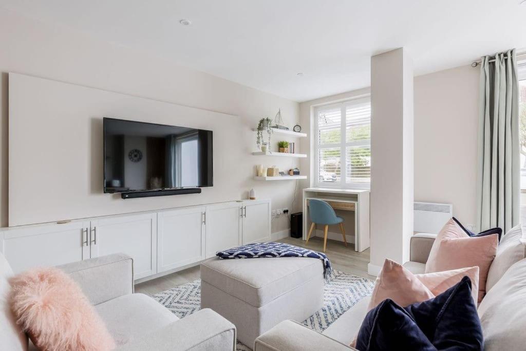 Modern 2 Bed, Cliff Top & Parking, F6 Bornemouth Extérieur photo