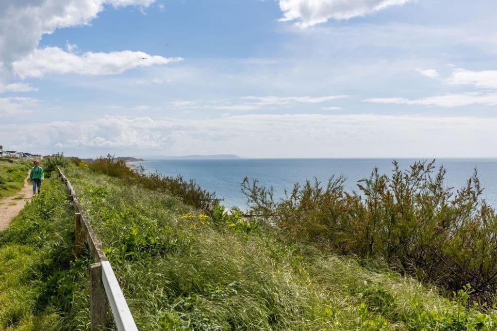 Modern 2 Bed, Cliff Top & Parking, F6 Bornemouth Extérieur photo